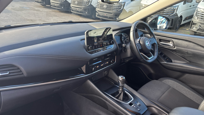 Nissan Qashqai 1.3 DiG-T MH N-Connecta 5dr Petrol Hatchback